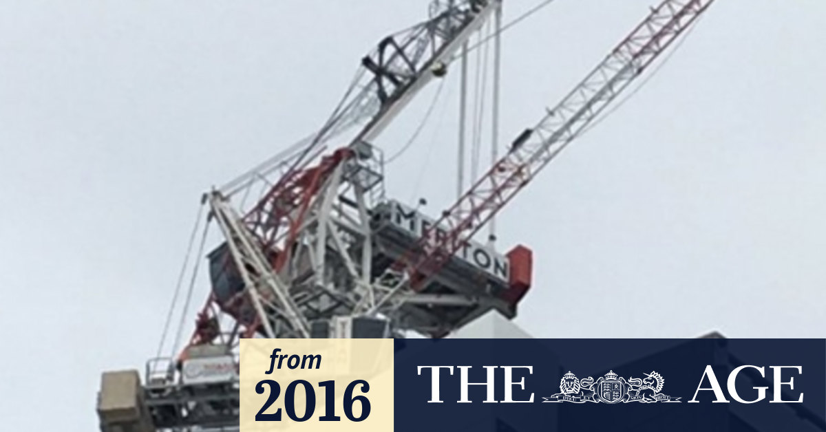 'Dangerous process' to dismantle collapsed Sydney crane that left